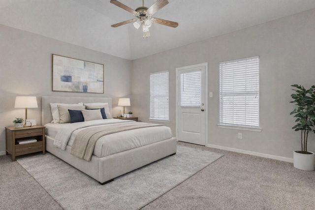12551 Lake Conroe Hills Dr, Willis, TX 77318