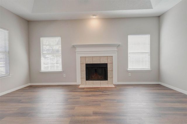 12551 Lake Conroe Hills Dr, Willis, TX 77318