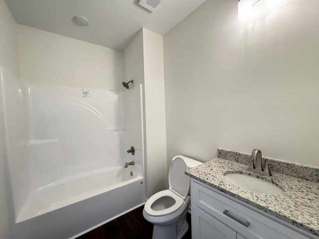100 Lexie Ln, Lawrenceburg, TN 38464
