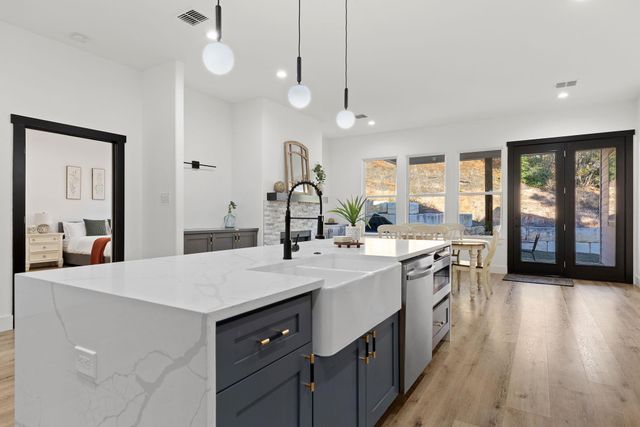 273 Tahitian DR, Bastrop, TX 78602