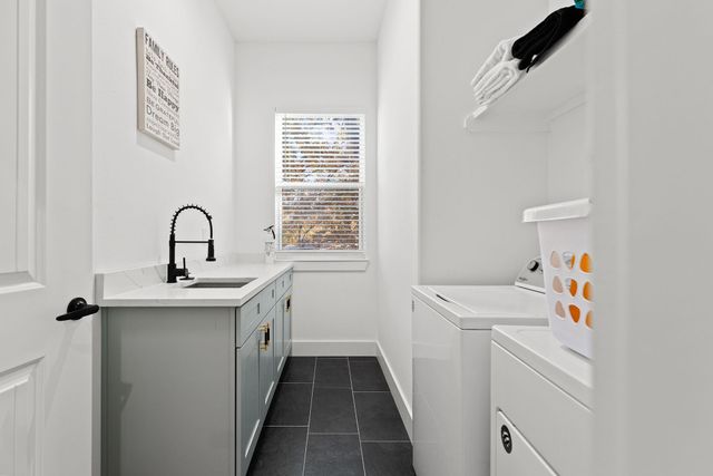 273 Tahitian DR, Bastrop, TX 78602