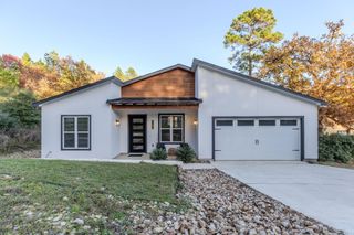 273 Tahitian DR, Bastrop, TX 78602