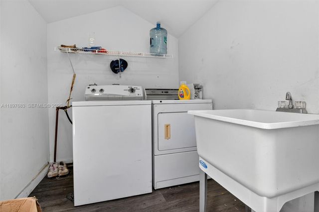 1864 NW 28th Street, Miami, FL 33142