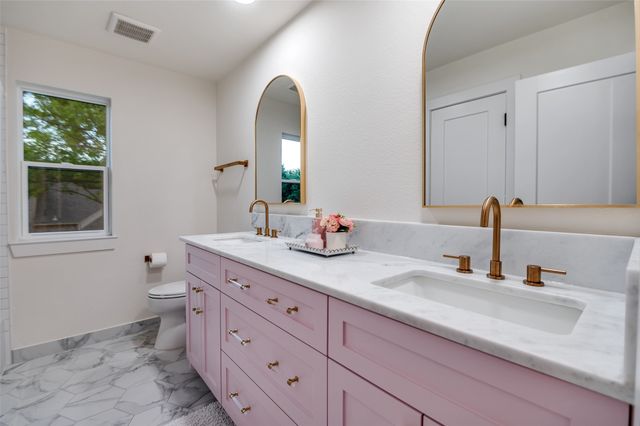 1009 Pine Meadow Court, Southlake, TX 76092