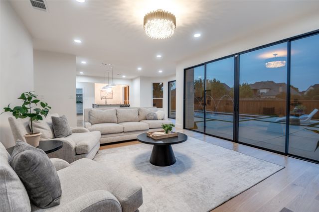 1009 Pine Meadow Court, Southlake, TX 76092