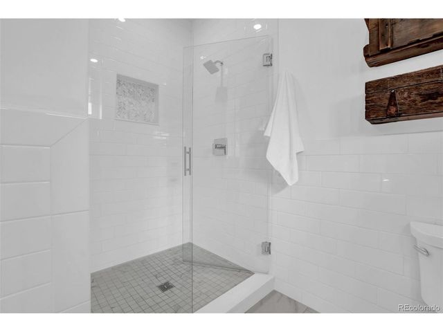 15116 Lyons Ridge Dr, Morrison, CO 80465