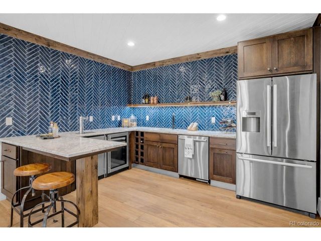 15116 Lyons Ridge Dr, Morrison, CO 80465