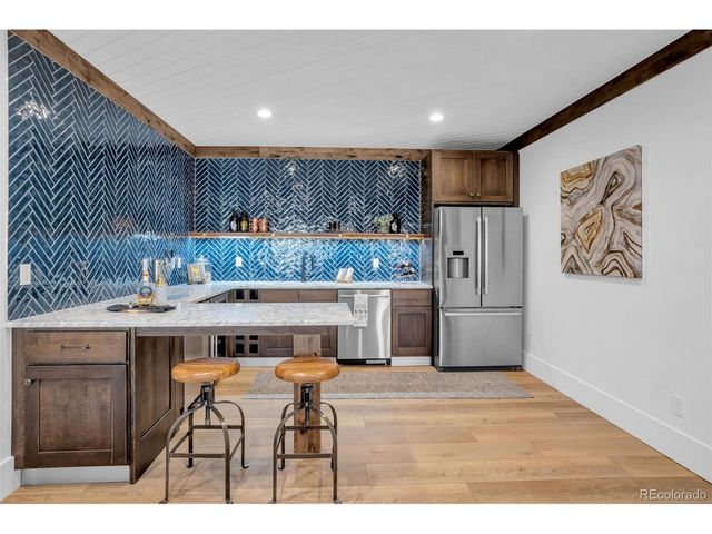 15116 Lyons Ridge Dr, Morrison, CO 80465