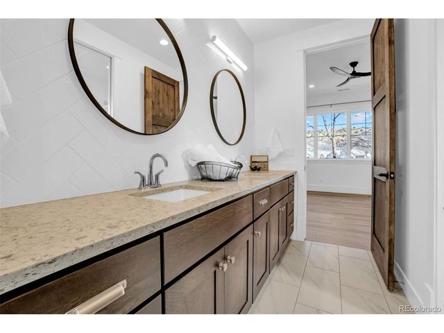 15116 Lyons Ridge Dr, Morrison, CO 80465