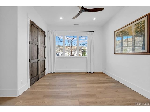 15116 Lyons Ridge Dr, Morrison, CO 80465