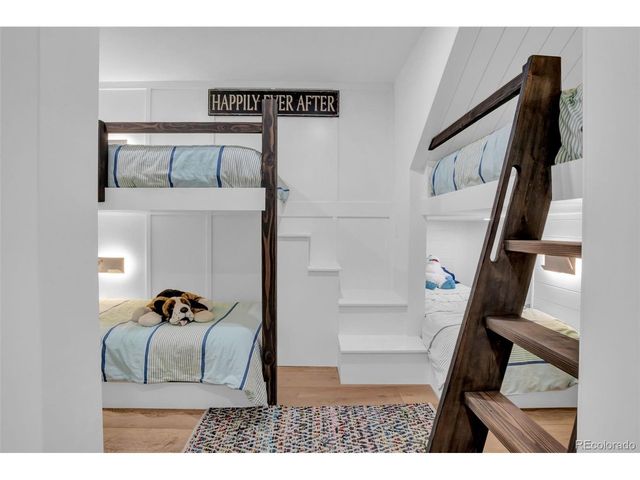 15116 Lyons Ridge Dr, Morrison, CO 80465