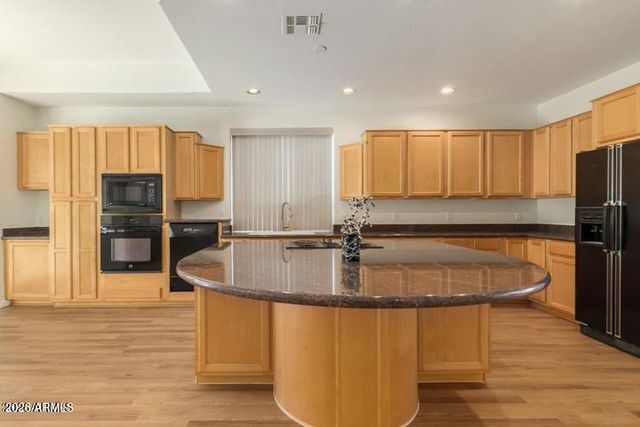 1551 E SAGEBRUSH Court, Gilbert, AZ 85296