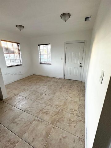 3252 NW 94 ST 0, Miami, FL 33147