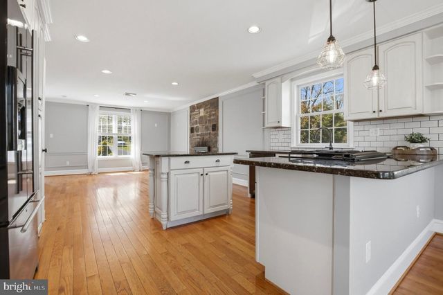 908 SUMMIT AVE, Schwenksville, PA 19473