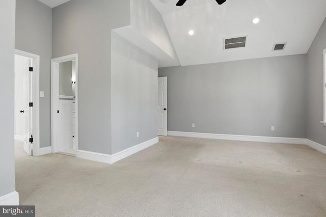 908 SUMMIT AVE, Schwenksville, PA 19473