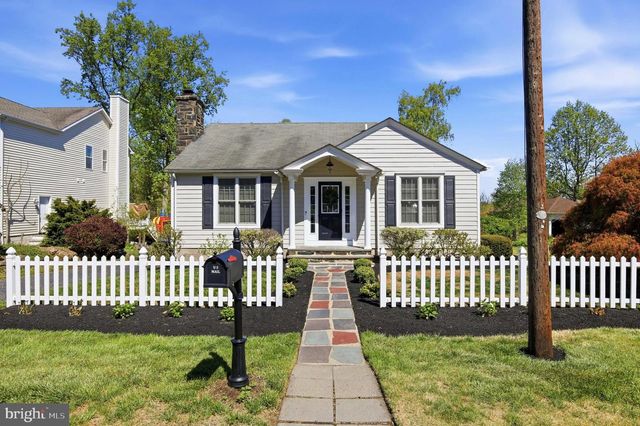908 SUMMIT AVE, Schwenksville, PA 19473