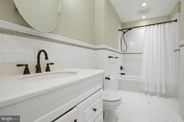908 SUMMIT AVE, Schwenksville, PA 19473