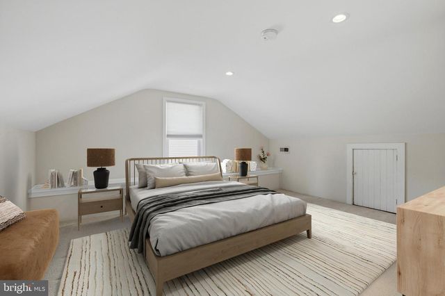 908 SUMMIT AVE, Schwenksville, PA 19473