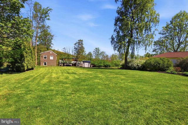 908 SUMMIT AVE, Schwenksville, PA 19473