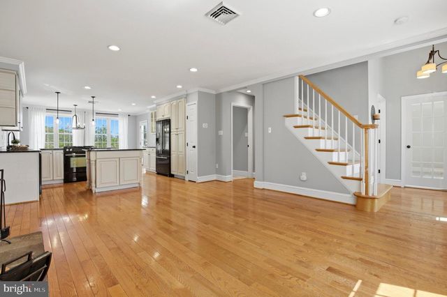 908 SUMMIT AVE, Schwenksville, PA 19473