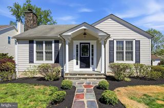 908 SUMMIT AVE, Schwenksville, PA 19473