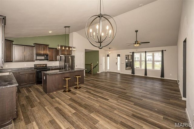 132 Hayfield Drive, Moscow Mills, MO 63362