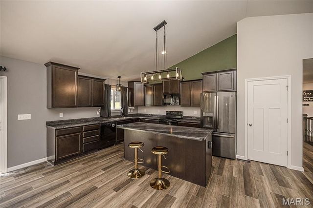 132 Hayfield Drive, Moscow Mills, MO 63362