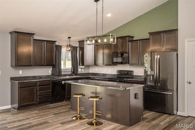 132 Hayfield Drive, Moscow Mills, MO 63362