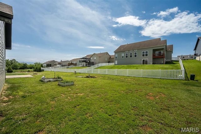 132 Hayfield Drive, Moscow Mills, MO 63362