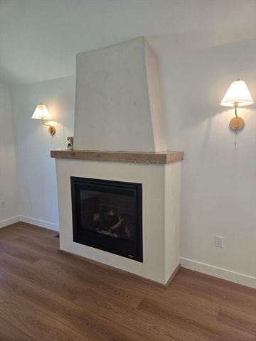 160 Willard Rd, Ashburnham, MA 01430