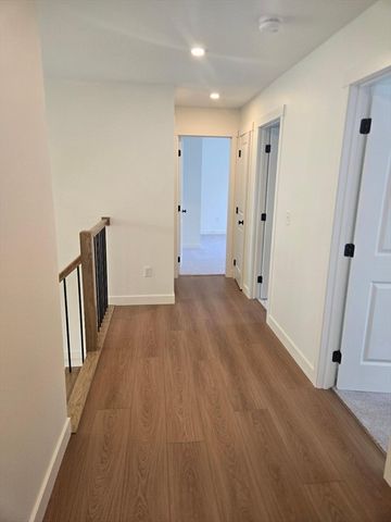 160 Willard Rd, Ashburnham, MA 01430