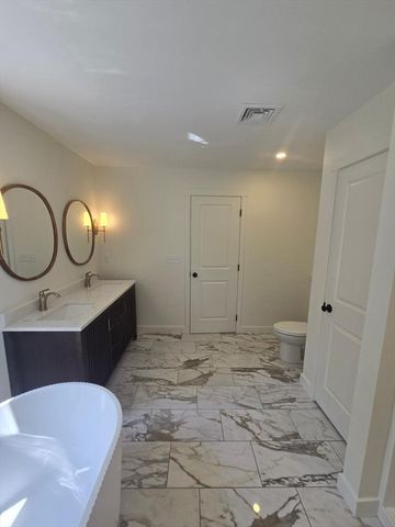 160 Willard Rd, Ashburnham, MA 01430