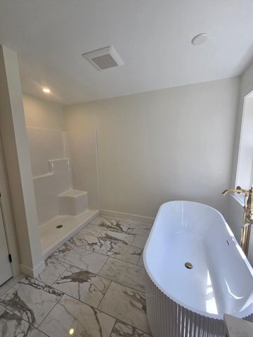 160 Willard Rd, Ashburnham, MA 01430