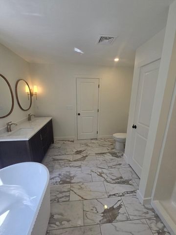 160 Willard Rd, Ashburnham, MA 01430