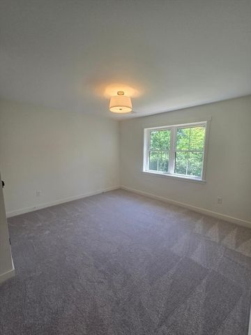 160 Willard Rd, Ashburnham, MA 01430