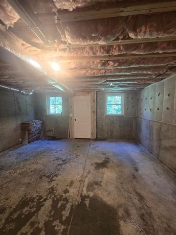 160 Willard Rd, Ashburnham, MA 01430