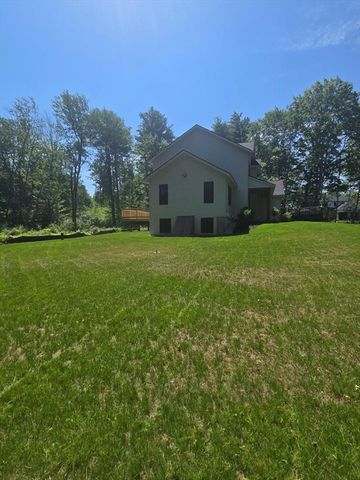 160 Willard Rd, Ashburnham, MA 01430