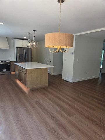 160 Willard Rd, Ashburnham, MA 01430