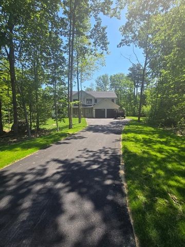 160 Willard Rd, Ashburnham, MA 01430