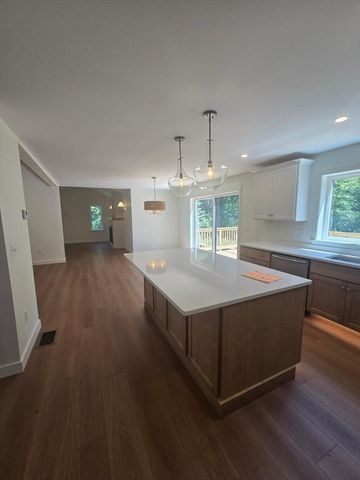 160 Willard Rd, Ashburnham, MA 01430