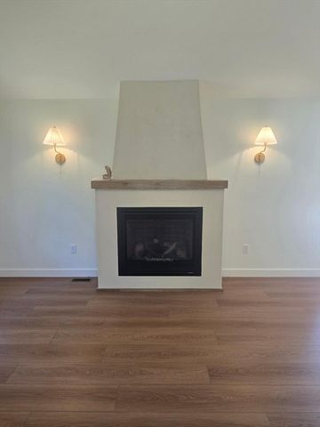 160 Willard Rd, Ashburnham, MA 01430