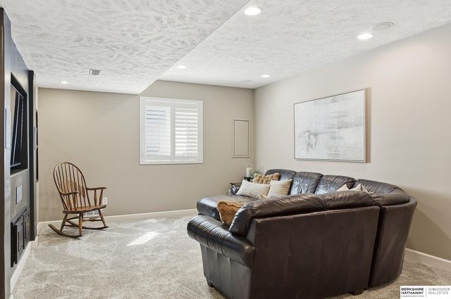 3954 S 182nd Street, Omaha, NE 68130