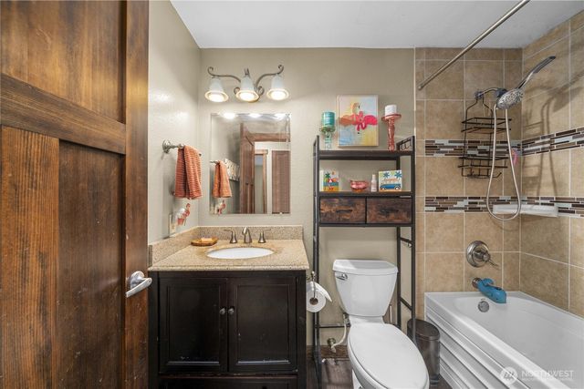 3917 240th Street E, Spanaway, WA 98387