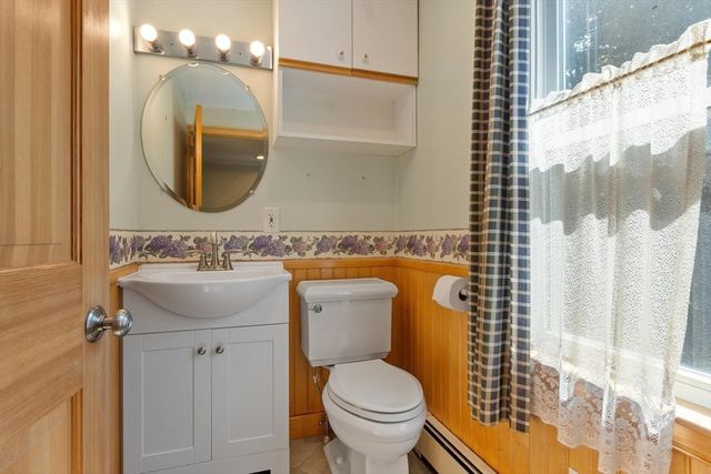 19 Rowley Hill Rd, Sterling, MA 01564