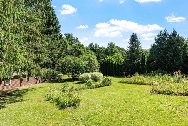 19 Rowley Hill Rd, Sterling, MA 01564
