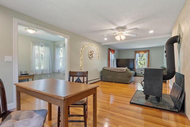 19 Rowley Hill Rd, Sterling, MA 01564