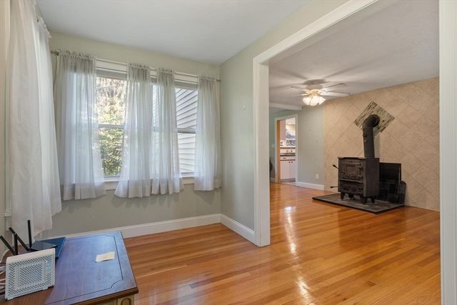 19 Rowley Hill Rd, Sterling, MA 01564