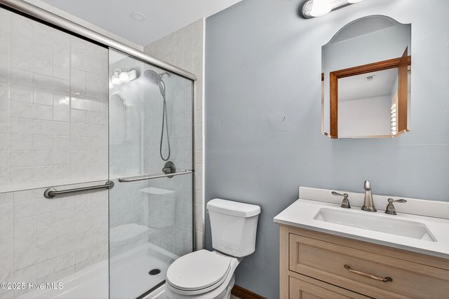 605 Greystone Avenue, Jacksonville, NC 28540