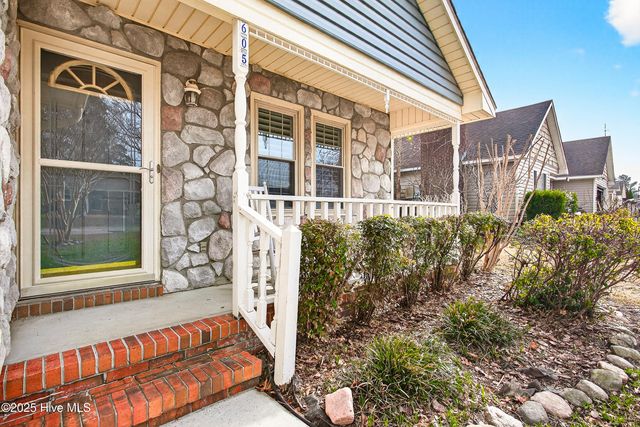 605 Greystone Avenue, Jacksonville, NC 28540