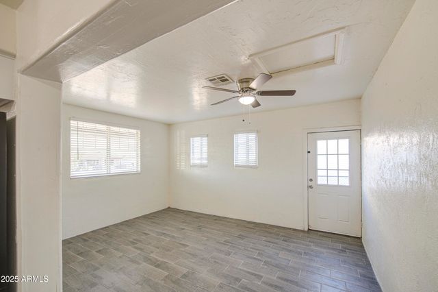 1129 E SOUTH MOUNTAIN Avenue, Phoenix, AZ 85042